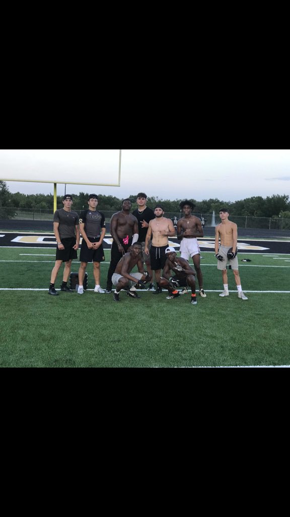 _kendellhanson's tweet photo. unfinished.....🔛🔝🔜 https://t.co/oRDTtugCH0