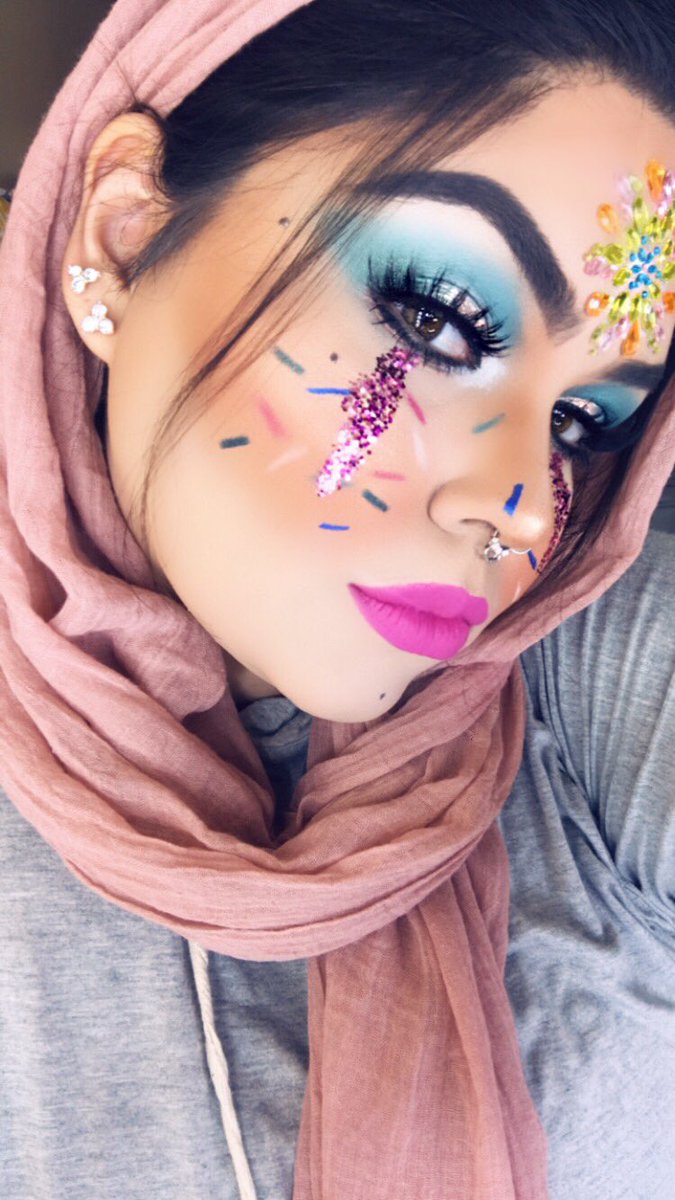 Zay__Beauty's tweet photo. CANDYTOPIA wasn't ready for me. 🍭🍬🌈 https://t.co/IM4mqTYIuE