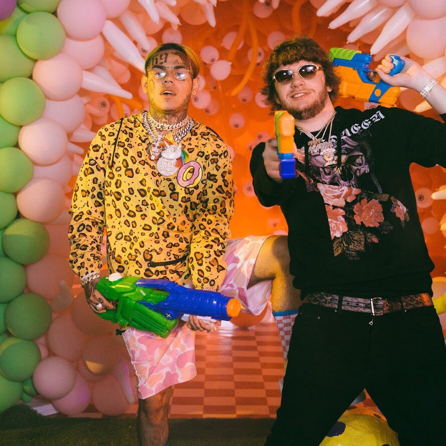 murdabeatz's tweet photo. FEFE OUT NOW 💕💕💕💕💕🔫 https://t.co/S3G96yWSnk