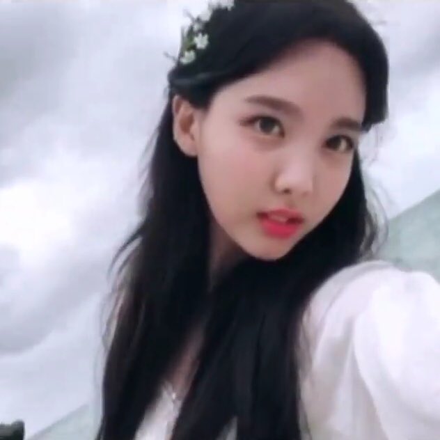 visualnayeons's tweet photo. https://t.co/a8YZEZAdvG