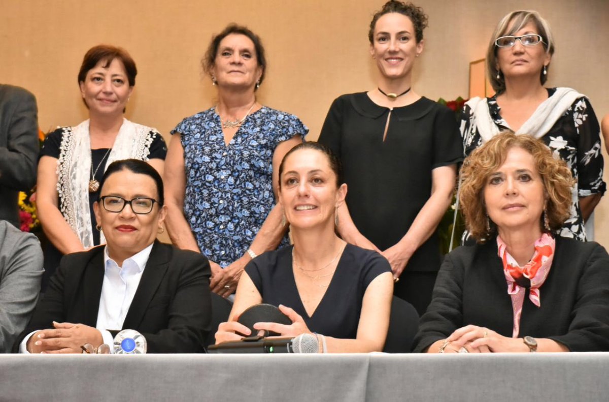 GabrielaRodr108's tweet photo. Agradezco la confianza de la￼Doctora @Claudiashein para integrarme a su gabinete en la Secretaria de las Mujeresy al !gran equipo para cambiar nuestra Ciudad ! https://t.co/BRiQqg6N3f