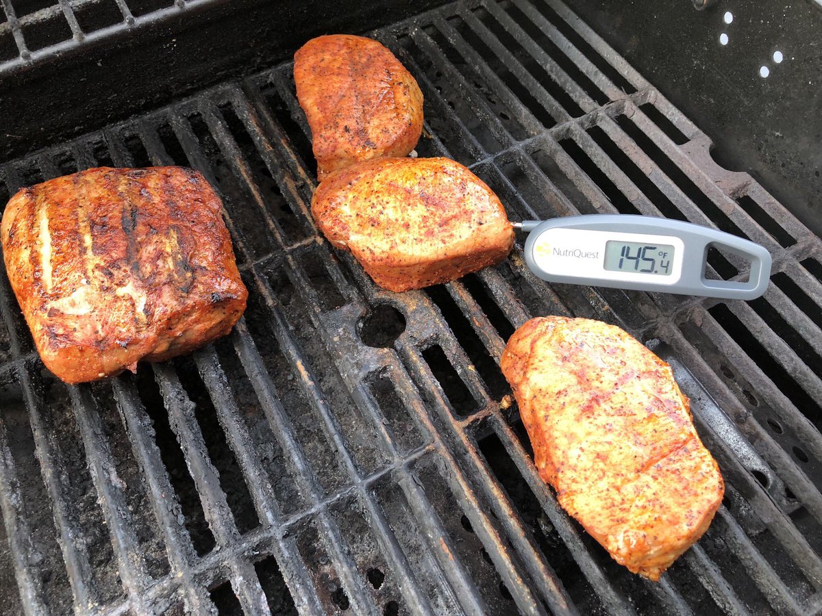 TimmermanDaryl's tweet photo. Lovin’ me some delicious @SmithfieldFoods #Pork Loin today. You can’t find a better cut for $1.49/LB. like at @HyVee here in Mankato last week! #145Degrees https://t.co/0lMFDzLKmi