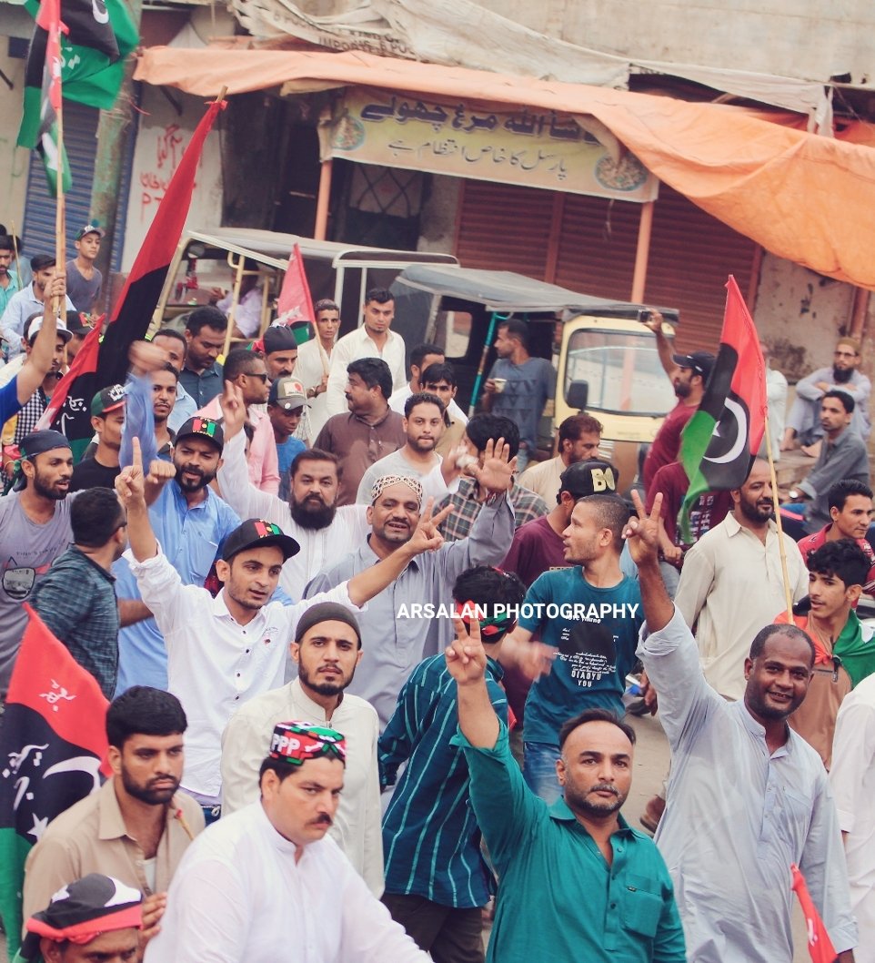GulHameedPPP's tweet photo. PPP NA-256 Lyari Grand rally: Some call it #MotherofAllRelly, Well Done District South President @khalil_hoat
#LyariBilawalKa
#NA246Lyari
@BBhuttoZardari
@AseefaBZ
@BakhtawarBZ https://t.co/4ooJjPzqMV
