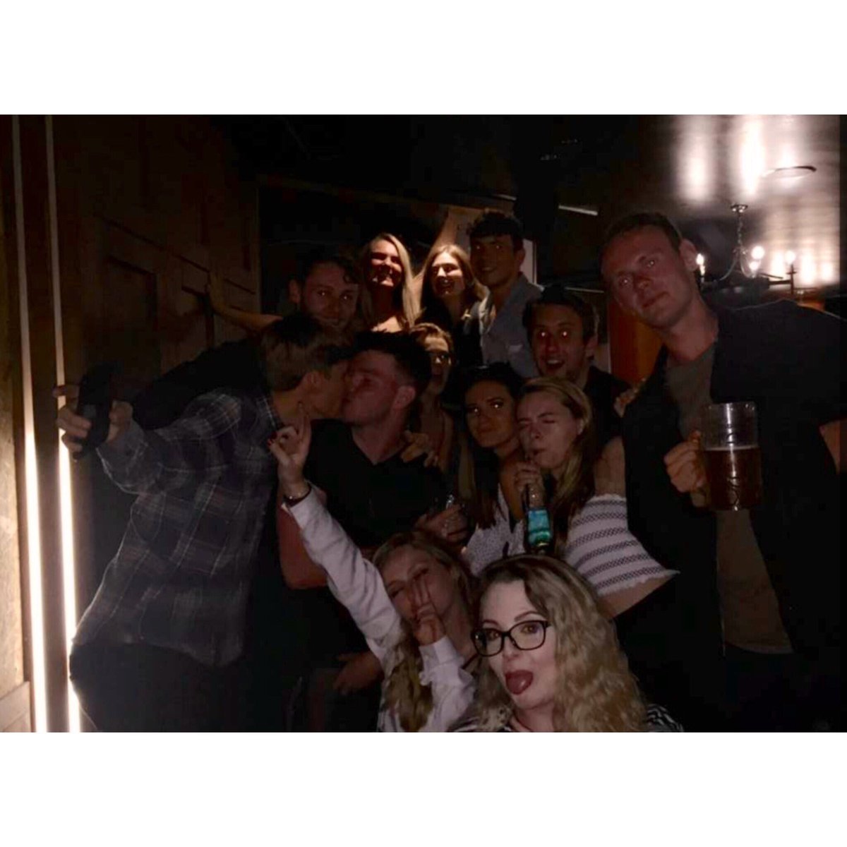 Chaarlotteannee's tweet photo. Can’t describe how much love I have for this group of cunts and I’m so grateful I get to be apart of this amazing friendship we all share. The best people you’ll ever meet 💖 #wearentnormal #massivecunts https://t.co/apYyTewJrM