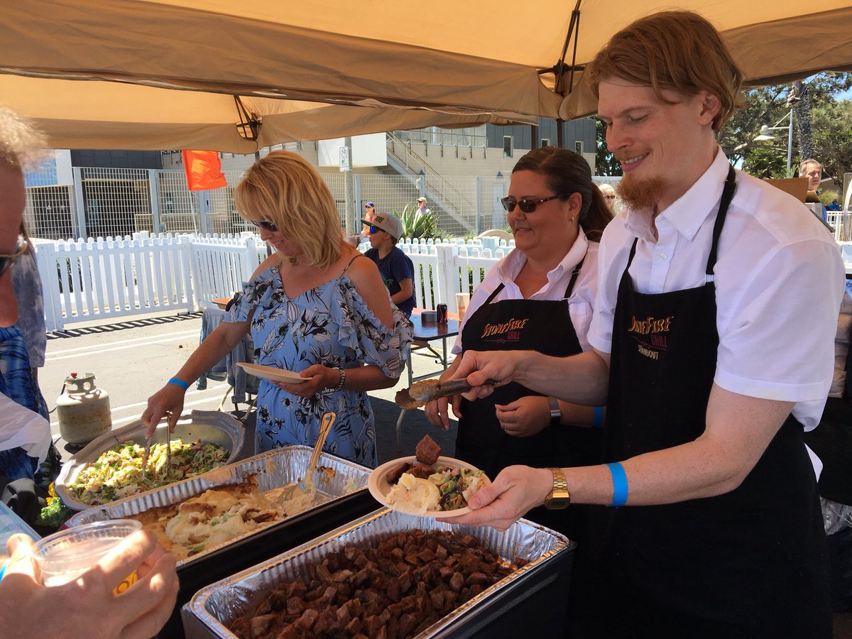 805foodie's tweet image. In light of that last tweet, here are the restaurants NOT serving seafood at @ci_maritime Museum’s #Chowderfest today in Oxnard: @VenturaBBQCo @stonefiregrill Harbor Mart and @BodyFuelBistro