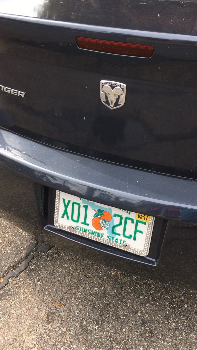 karen_kams56's tweet photo. #Tallahassee #PersonOfInterest #DHS #FBI #FusionCenters #Infragard #MakeWorkForMorons #TerroristWatchListScam #ContractStalking #ContractKills #DEW #DirectedEnergyWeapons (mobile) attached to car engine aimed at store, restaurant, office, etc. innocent target is in. Easy money. https://t.co/zUukOr3Zmc