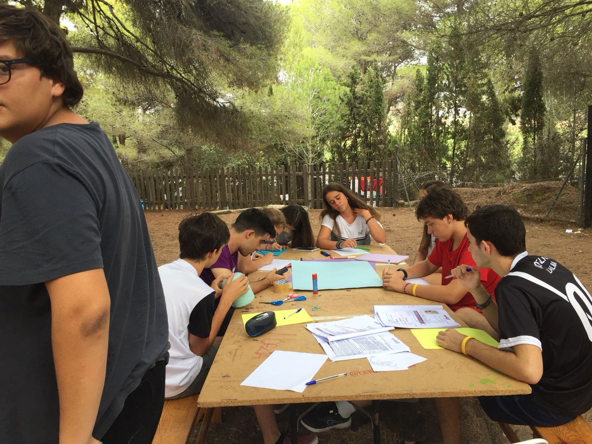 convimarcha's tweet image. Cada grupo ha preparado un blog sobre su experiencia Champagnat, expresando en él, como se vive hoy el carisma de Marcelino en su día a día. @MaristasCt @GVXvalencia @GVXAlicante @GVXMurcia @GVXMediterranea