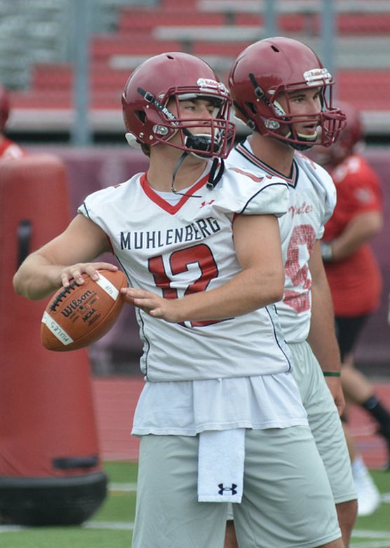 Coach_MHarris's tweet photo. Happy Birthday to one of our brotherhood’s Quarterbacks 1️⃣2️⃣ 🏈👀 Matt Gibbon 👀🏈 Livingston, NJ🚩#BDAYPhotosOfTheDay📸  #DevelopedHere ⛓👊🏽⛓#Captain #FieldGeneral https://t.co/imOTnlvP6Z