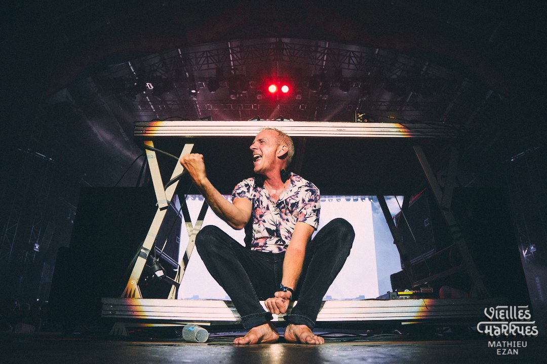 Charrues's tweet photo. Fatboy Slim, Glenmor est à toi !!!
#charrues18 #cestenorme #eteindien #dulove
📸 Mathieu @MathieuEZAN https://t.co/cr3koEhDLX