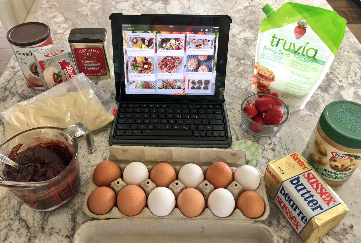 Jodilynne3's tweet photo. 👩🏻‍🍳Whipping up some sweet treats with the help of our “Chef Jerry” Trello Board👨🏻‍🍳 We use @trello to keep track of all our recipes and meal prep ideas 🍽 #WhereITrello https://t.co/5HdKCBjGF6
