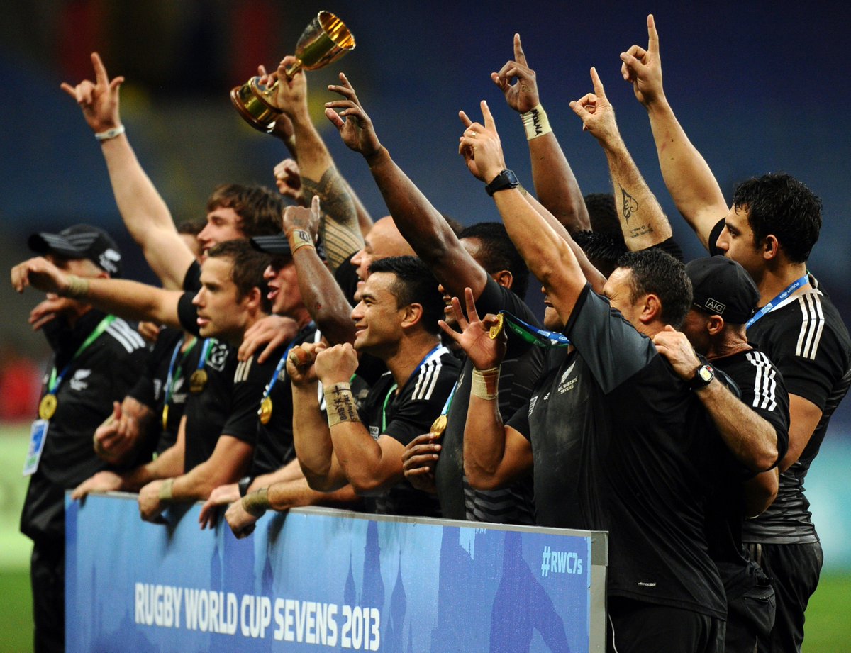 nz_sevens's tweet photo. The #AllBlacks7s met @EnglandRugby in the 2013 #RWC7s Final and will contest the Melrose Cup again today!

Who are YOU picking to take the 2018 title 🏆 https://t.co/nnXZTHVa5a