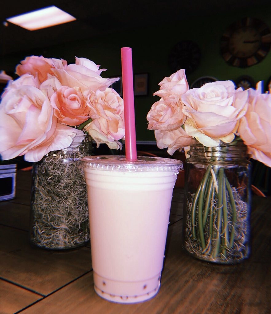 Lolas_Toledo's tweet photo. Our version of the “Pink Drink” 💞🌸🌷👙💖 Come by and get your own!! https://t.co/RU4DCfUOwE