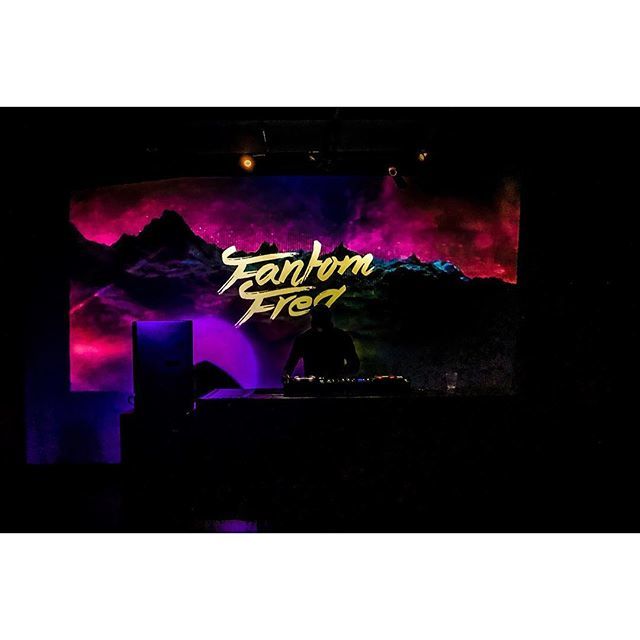 fantomfreq's tweet photo. 📷: @b1gredphotos
Thanks to everyone who came out to @exchangela on Friday and thanks to @followmda of course for having me out. I got to live test some unreleased stuff from myself and friends. Mix incoming this week 😏 Have a great Sunday 😘
#fantomfreq #followmda #exchange… https://t.co/oLdeUFpJ3U
