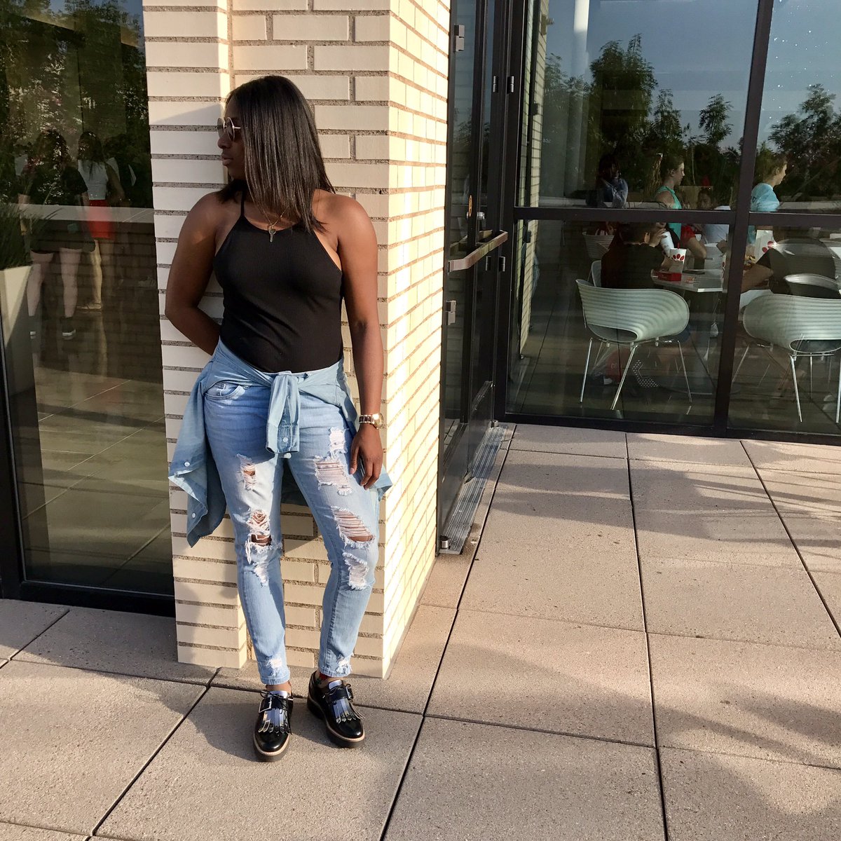 memyselfnlyric's tweet photo. we're all offered fashion.. what you choose is style.
#ithinkinblack 🖤#Zara #dallas #fashion #houstonstylist #aspiringstylist #aspiringmodel #houston https://t.co/E3OQMkKfAn