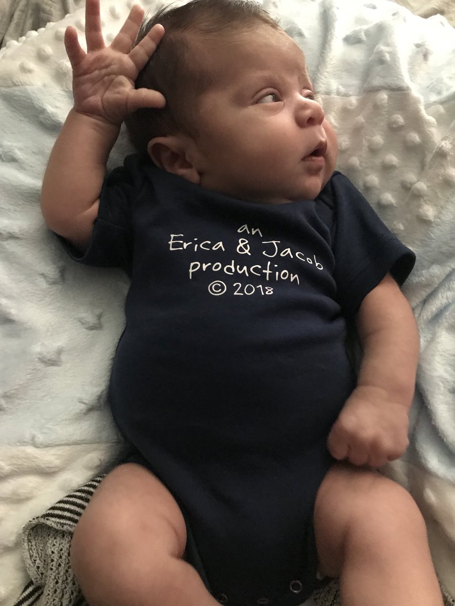 cindybecerra's tweet photo. No time for paparazzi 😎👣🙋🏼‍♂️📸 #tracealexander #hestolemyheart https://t.co/vPss9uQuhv