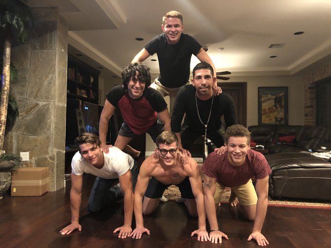 Goofballs ??? https://t.co/M1HaNyZxy8