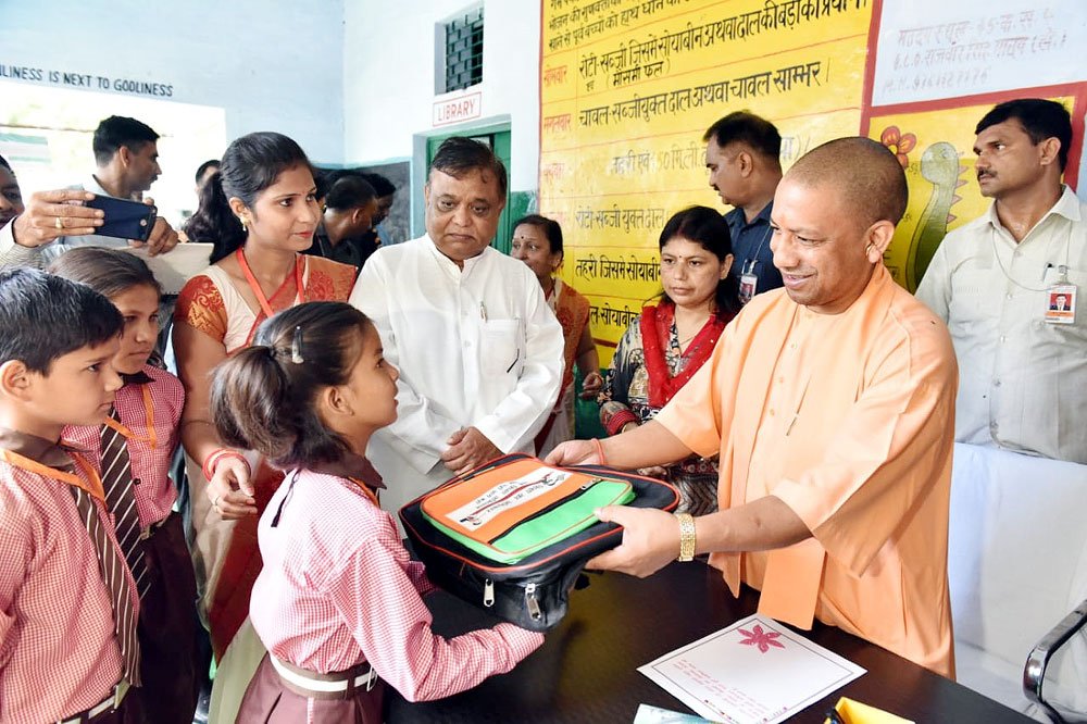 myogiadityanath tweet picture