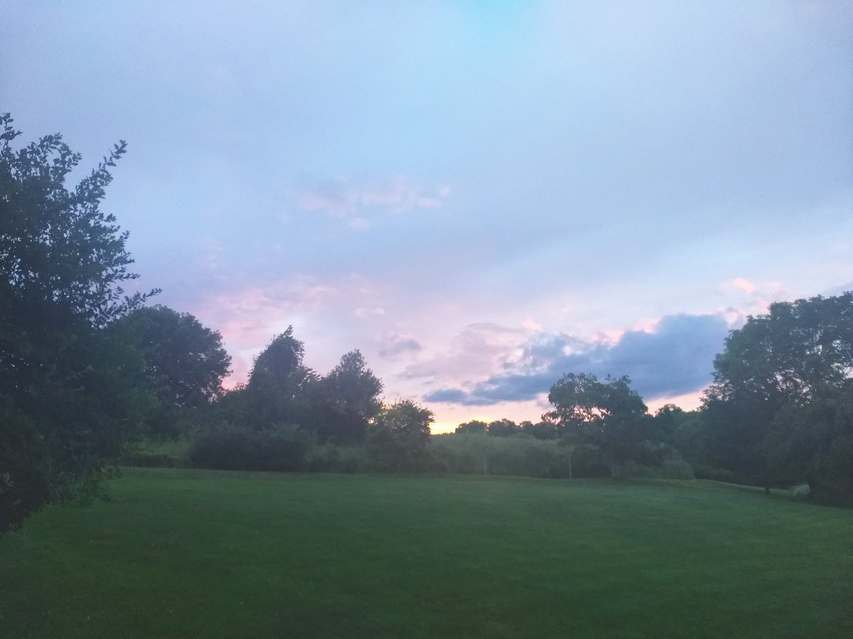 thejournalofimp's tweet photo. This is the sunset.

#yoga #yogawithadriene #ywahomeretreat #sunset #fitnessblogger #fitspo #fitfam #getstrong #trainhard #fitspiration #justdoit #sky #healthylifestyle #noexcuses #fitnessgoals #nopainnogain #findwhatfeelsgood #ywa #retreat #clouds #fitness #wellness #fitstagram https://t.co/1ZWgIbIhvB