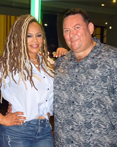 JUMPINSOUNDS's tweet photo. Such a great honour to meet this lady after following her career since the start back in 95 @faithevans the real First Lady of R&B hip-hop, a huge thank you to @Musicalize for the opportunity 🙏🏻 #TheKingAndITour #FaithEvans #Indigo2 #Theo2 #Musicalize #JUMPINSOUNDS https://t.co/rb0iwyiN3o