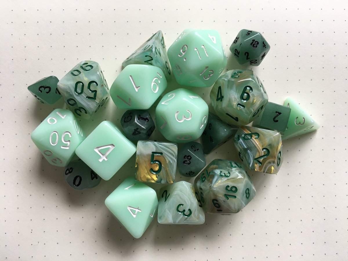 CharcharGr's tweet photo. Toxic Water and Forest Queen #dice #dnd https://t.co/Gs4y1scfOb