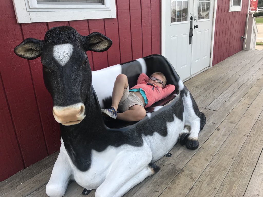 michael_kelly00's tweet photo. Lounging on th “Cowch”! #icecreamcoma https://t.co/21hdi6vz27