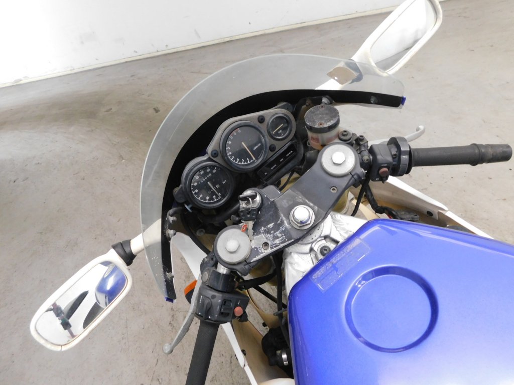 SugoMotorcycles's tweet photo. Also going tuesday, a cool #TZR125R. This is the #4DL model which is a bit more special than the #4FL variety ect.
#yamaha https://t.co/anDcDsxIWz