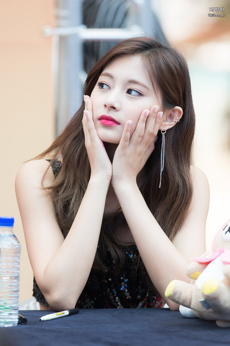 Image result for 180722 tzuyu