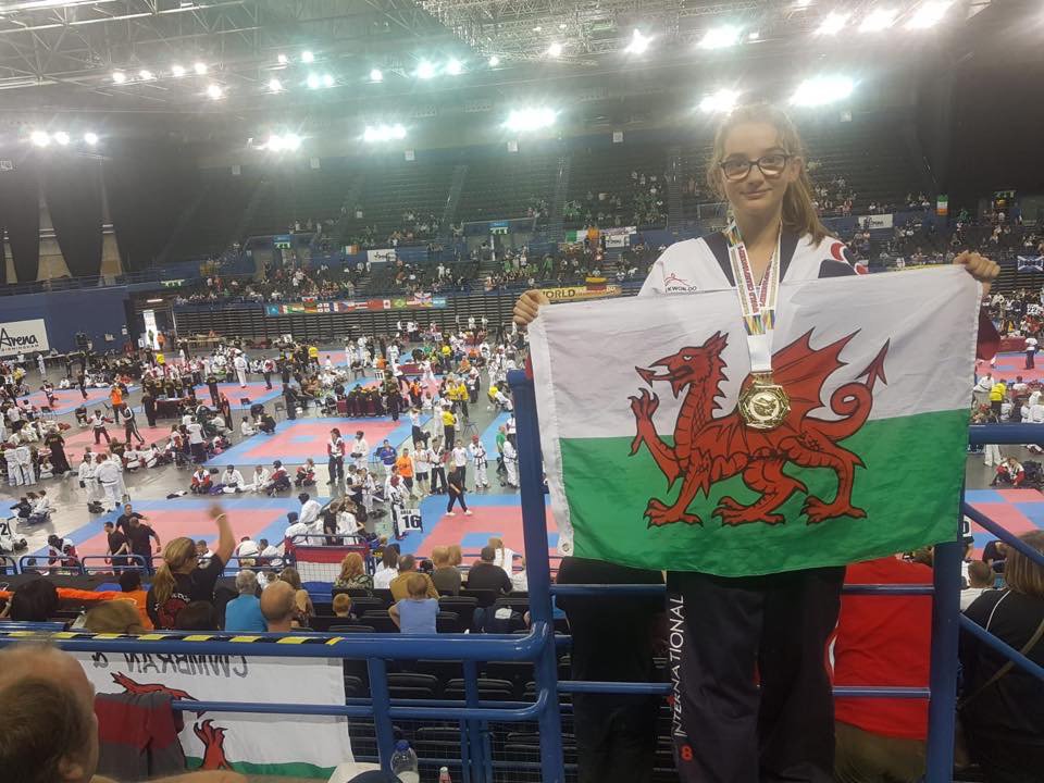 gracec0le's tweet photo. Heavyweight world champ🥇
Second place patterns 🥈
Third place tag team🥉
Such a good weekend and can’t wait to be back in 2 years time🌍
@Croesype https://t.co/xJG3NM9Pmg