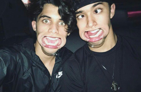 kazgrayson's tweet photo. best deathly friends #FriendsWeek https://t.co/A7tDZEtJaV