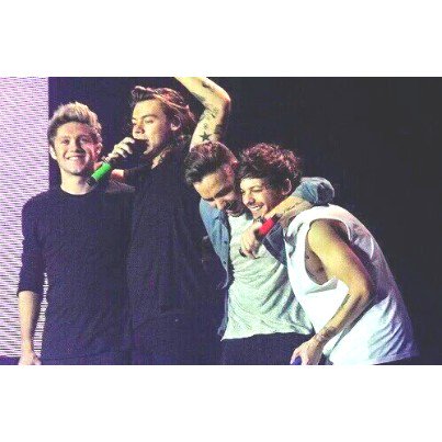 1Disney_5sos_N's tweet image. 講義中だけどお祝いしたい欲が強い
#8YearsOfOneDirectionFromJapan 
#8YearsofOneDirection 
#1D8yearsAnniversary