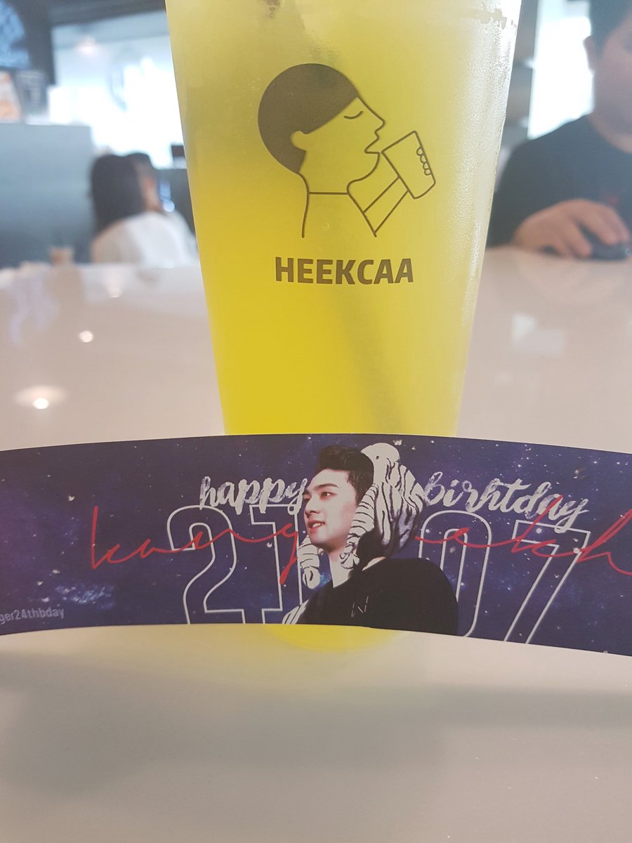 Eyenatniya's tweet photo. 🐯👸แก้วของเจ้าหญิง งดงามมว๊ากกกก
#0721with24thdongho
#happybaekhoday #whitetiger24thbday
#beautifuldayofbaekho
#behappybhday0721 https://t.co/0Aap6Jl9TX