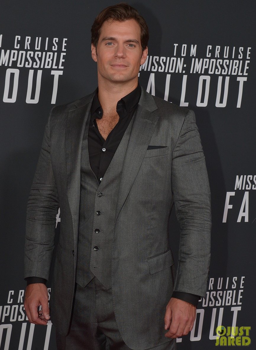 HenryCavillPo's tweet photo. #MIUSPremiere 🇺🇸 | Mais #HenryCavill para alegrar a todos vocês! --- 📷: JustJared

#AugustWalker👨🏻⛏ #MissionImpossible #MissionImpossiblefallout #MissaoImpossivel6 #MI6 #TeamHammer #TimeMartelo #MissãoImpossivel https://t.co/0hO2RTGraz