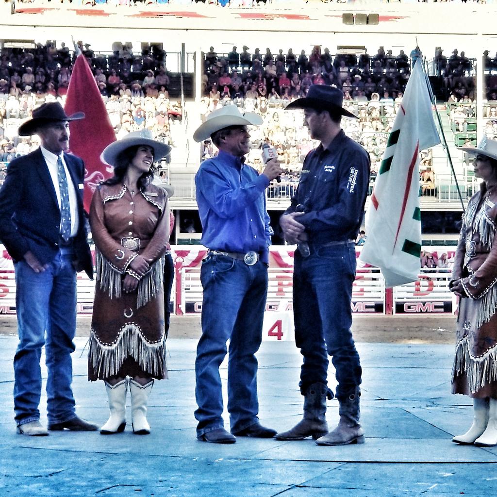 DaveKellyLive's tweet photo. Hard to believe it's been a week since the close of 2018 @calgarystampede.
Last Sunday @BensmillerCWR joined Dave on stage prior to the last night of @cschuckwagons races. Hours later he was back on stage celebrating another Rangeland Derby title.
#cschucks #calturecalgary #yyc https://t.co/KkRDs4M4fc