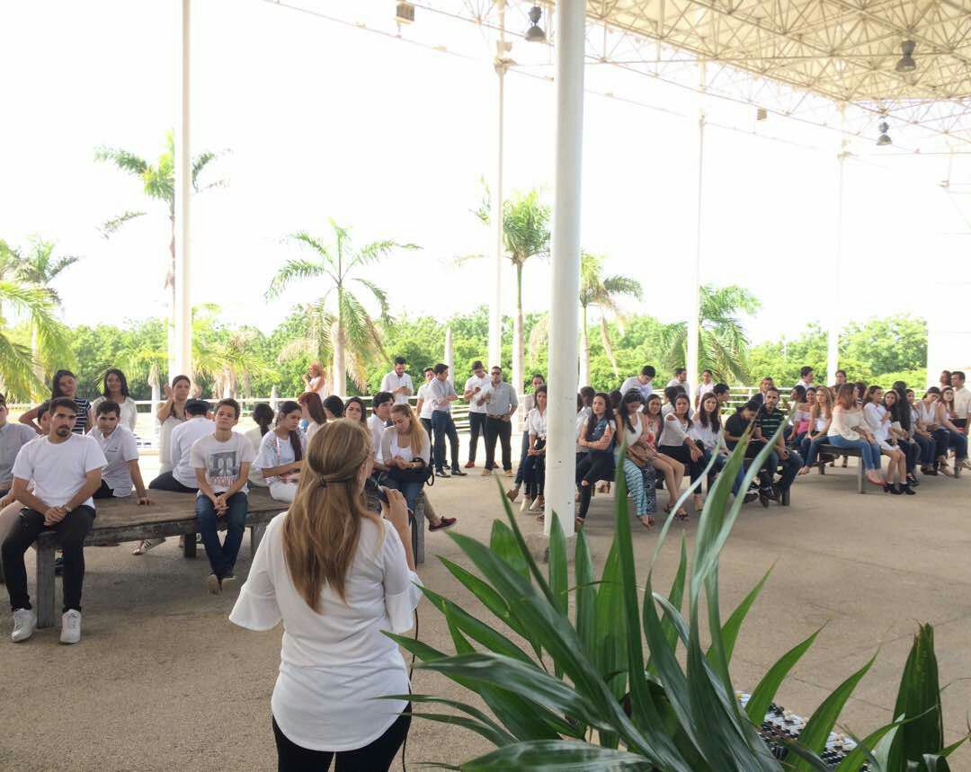 JorgeLGonzalezV's tweet photo. Felicitaciones a todo el equipo de @mcboposible que siguen adelante y forman ciudadanos a pesar de las adversidades! De eso se trata este momento de retos, de hacerlo posible! Gracias a todos los voluntarios por su aportes y que recibieron un justo reconocimiento! #22Jul https://t.co/uIUtIvvphf