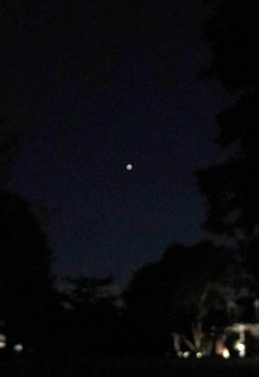 Rich Corbett On Twitter Enjoying The Sky Gazing Tonight In Cincinnati Mars Saturn 3 4 Moon Jupiter All Clear To See With The Naked Eye Or Iphone Https T Co Dklha45rt0