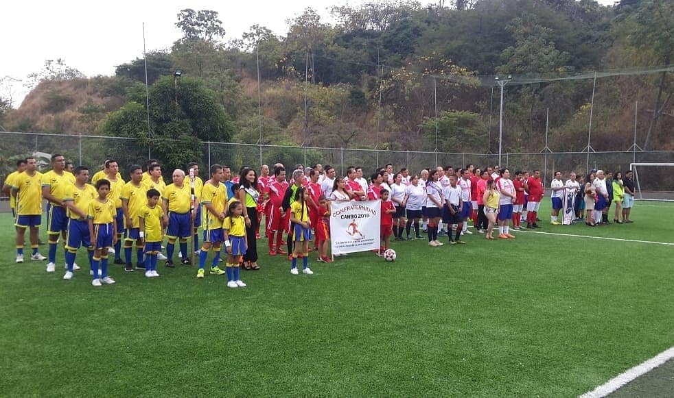 larryyumibandam's tweet photo. Olimpiadas #ColegioDeEconomistasDelGuayas #Ceg2018 https://t.co/69shpSpbZm