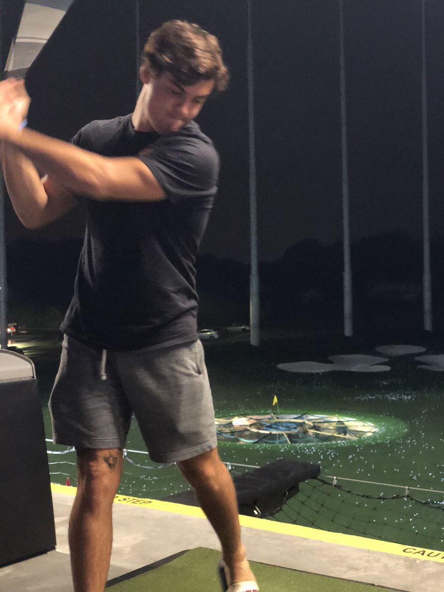 RyanAbe's tweet photo. How far do you think his ball went https://t.co/CqGaAE7XGv
