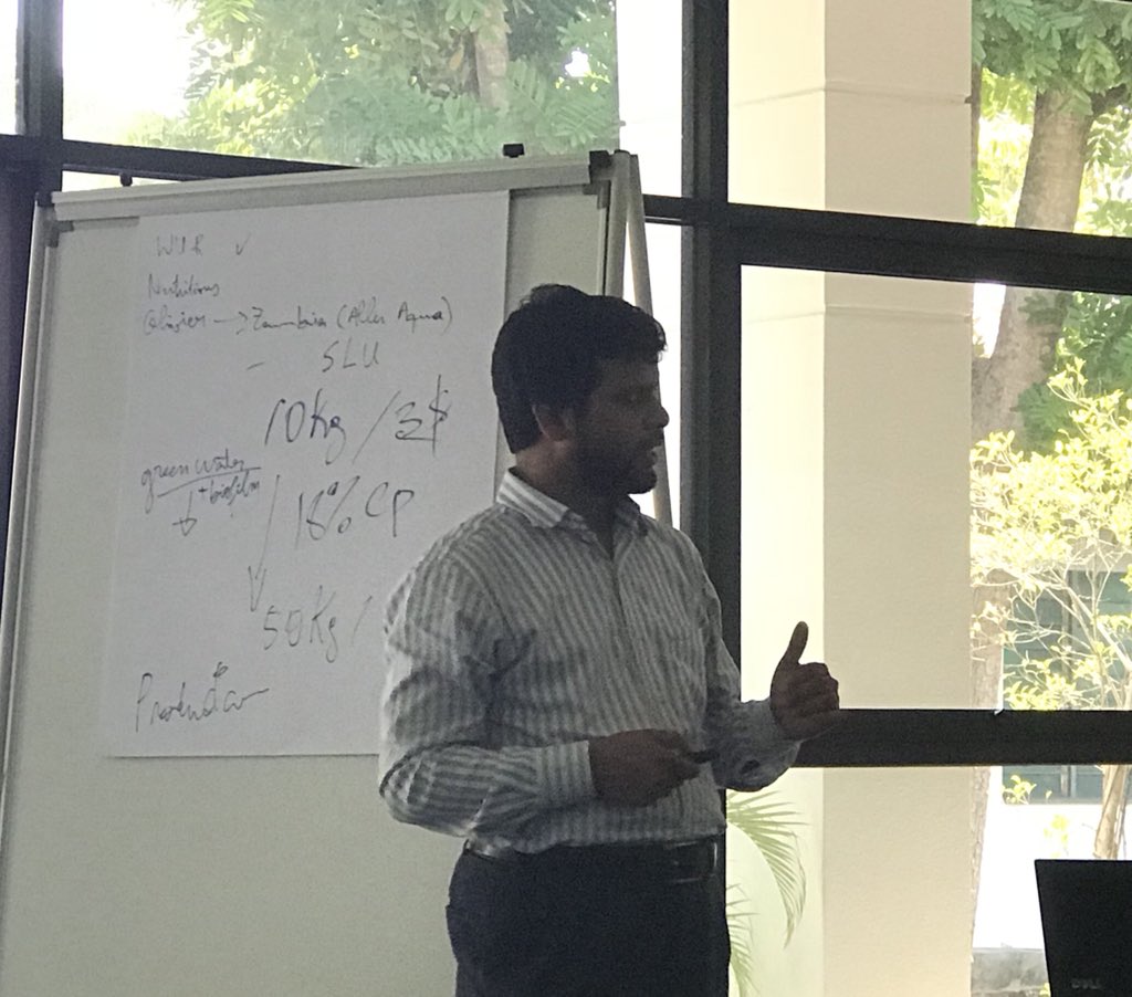 texture_addict's tweet photo. Mamun &amp; @kakabirdu on Bangladesh monodon trials using #Novacq #BlueEconomyChallenge wrap-up meeting @WorldFishCenter in Penang with partner @CSIROnews funded by @dfat https://t.co/i4HapllTlR