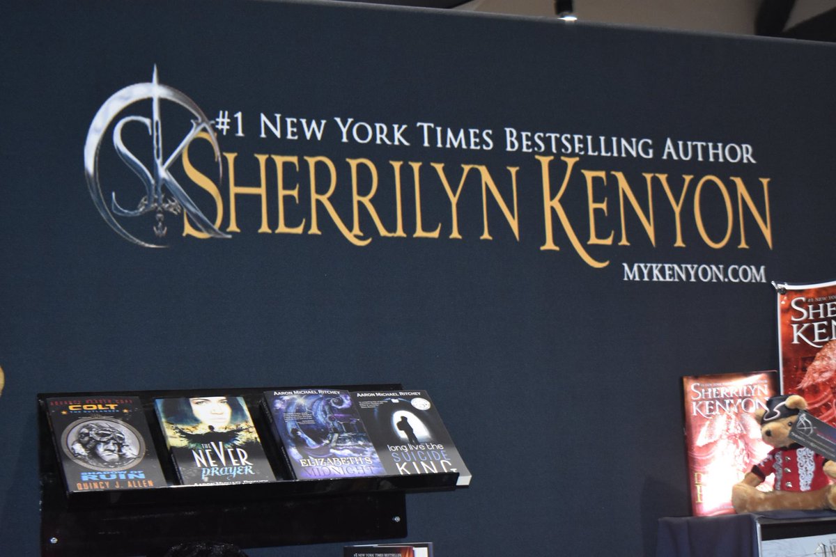 outsidelongbox's tweet image. Start our @Comic_Con coverage with a #1 @nytimes best seller @kenyonsherrilyn ! We spoke about #Stygian and #DeathDoesntBargain!

@podernfamily #podernfamily #SherrilynKenyon #TOTLB #outsidelongbox #outsidethelongbox #ComicCon #ComicConInternational

totlb.com/podcast/totlb-…