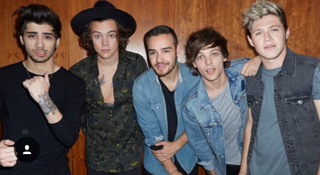 seblwts's tweet image. hi miss these boys so much. They inspire me everyday and I love them so so so much 
#8thYearsOfOneDirection 💘