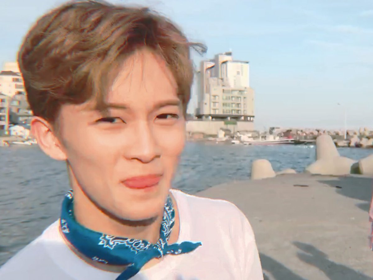 Quienanaxx's tweet photo. รักทะเลเวลามีเธอด้วย🐋🌊

#marklee https://t.co/dSgp56J46j
