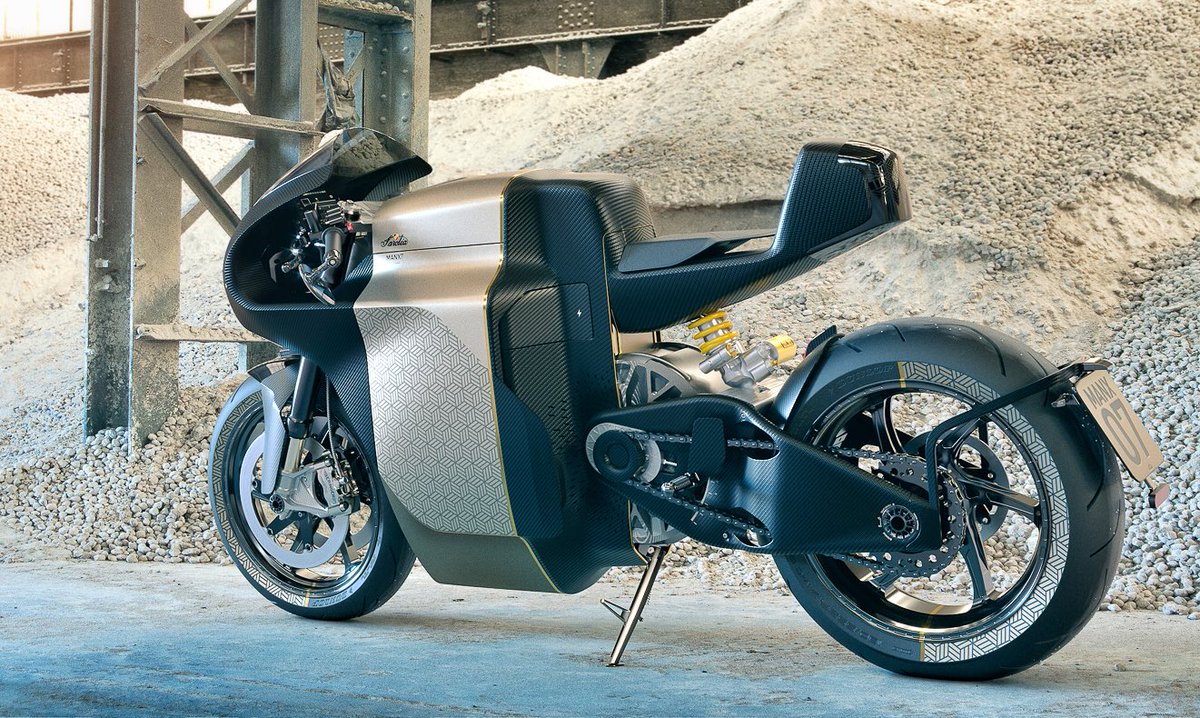 activrightbrain's tweet photo. The @SaroleaMoto #Manx7 - a stunning piece of #EV technology AND jaw-droppingly beautiful #design. 0-60 in 2.8secs + 205 mile range. Yes please :-) (Thanks for spotting @pluginadventure !!) https://t.co/uZGbWbKTh5 #Mobility #IoT #Motorbike https://t.co/cTTBcqLbBT