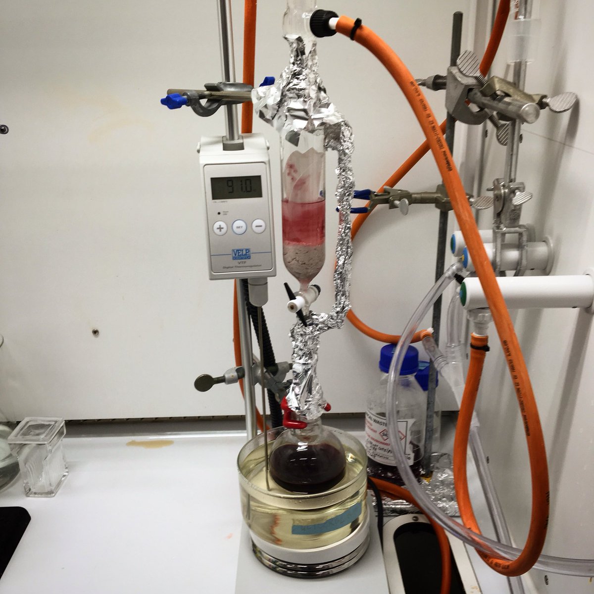 derrick_a_rob's tweet photo. No Soxhlet extractor? No problem! Jerry-rig one from a pressure-equalising dropping funnel and some cotton wool! #labhacks #chemlabhacks #budgetscience #quickfitquickfix #hacktacular #chemistry https://t.co/VcwHkHNOCk