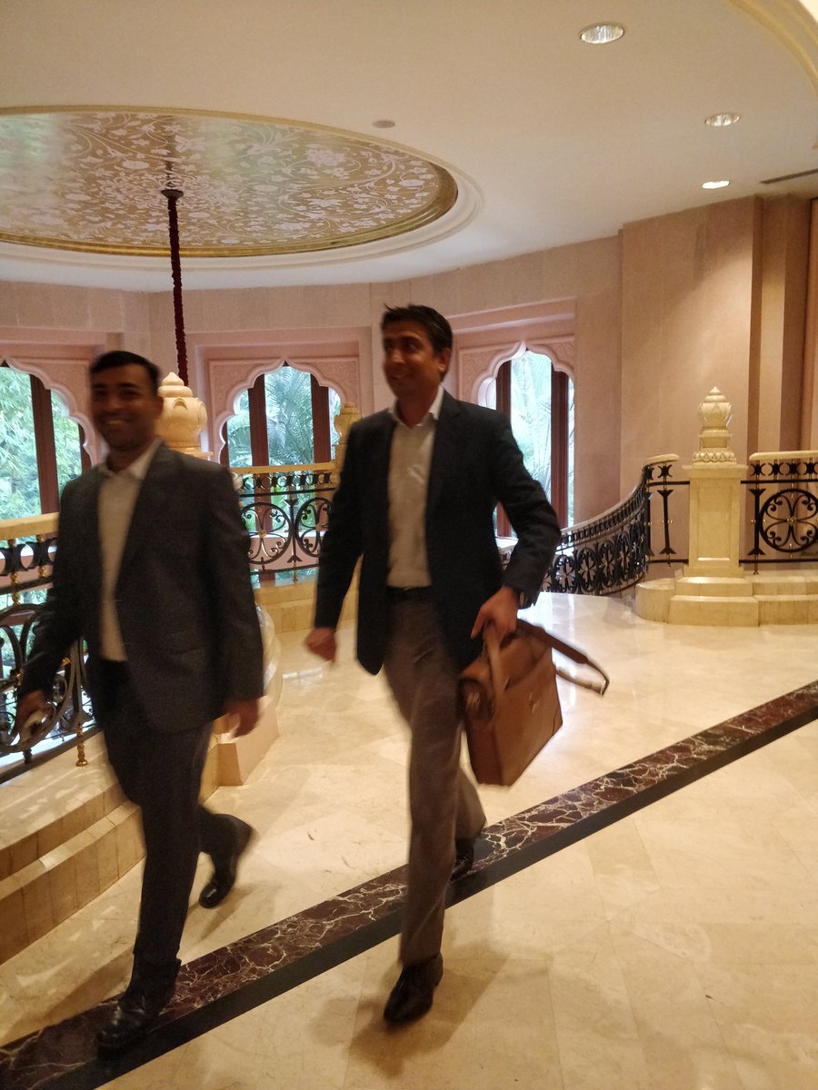Supraja_Srini's tweet image. The #Jury in full swing at the #ETStartupAwards as @RishadPremji arrives #ETTech #EconomicTimes