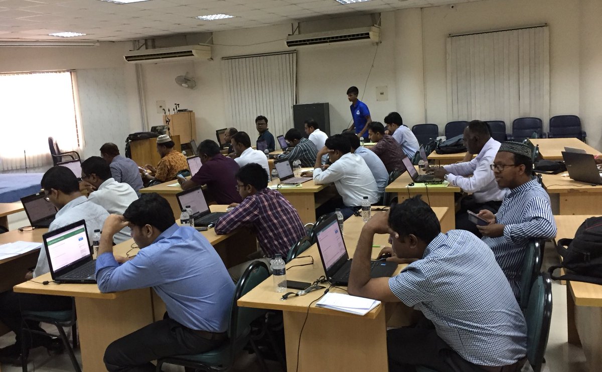 minilabs_'s tweet photo. Teaching #IPv6 deployment for campus networks. Glad to meet old friends and colleagues from universities. Thanks to #BdREN for inviting me to conduct the workshop. https://t.co/qUu3DFT0ph
