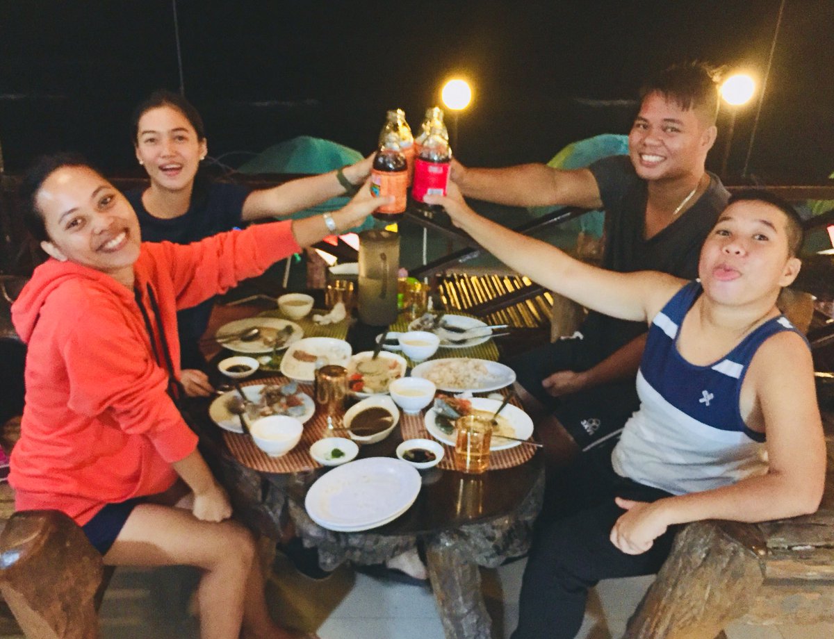 baclayonBONIE's tweet photo. TEAM BORING 
#sola yung winalwal 😂 https://t.co/GC9oJWA0w3
