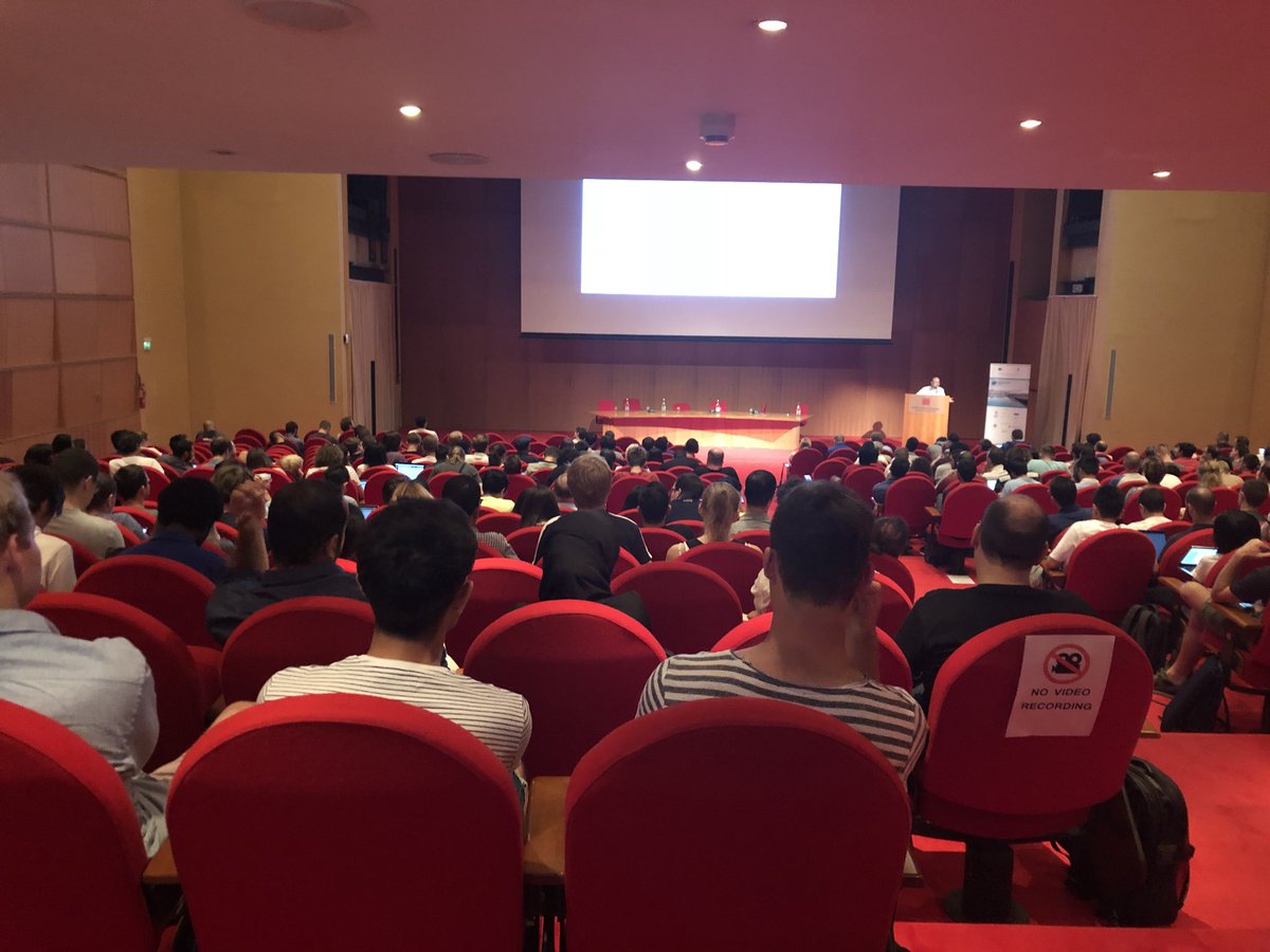 SergeiGleyzer's tweet image. Excited to be lecturing today at #DeepLearn2018. Great venue and a great crowd