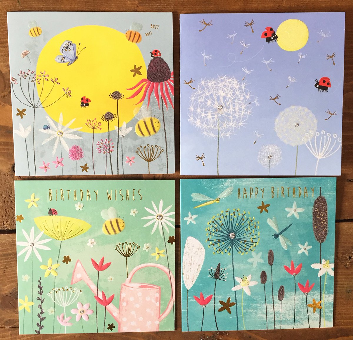 BrightLicensing's tweet photo. Celebrate summer with these lovely field-fresh designs from #Brightartist @MrsMooart for @NQPcards 's 'Designers Corner' range! We just love that sun-kissed gold foil detail! See more from #SharonHarmer online: https://t.co/7iZ9WV48ZI #artlicensing #summer #cards #designerscorner https://t.co/gsheDiSnpU