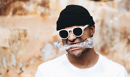 RenewableMatter's tweet photo. In the #startup section of the last issue of #RenewableMatter mag we showed how @w_r_yuma is creating spectacles from Plastic Bottles and Dashboards https://t.co/LOgPUNcAtn #circulareconomy https://t.co/USq7Y7Fqyy