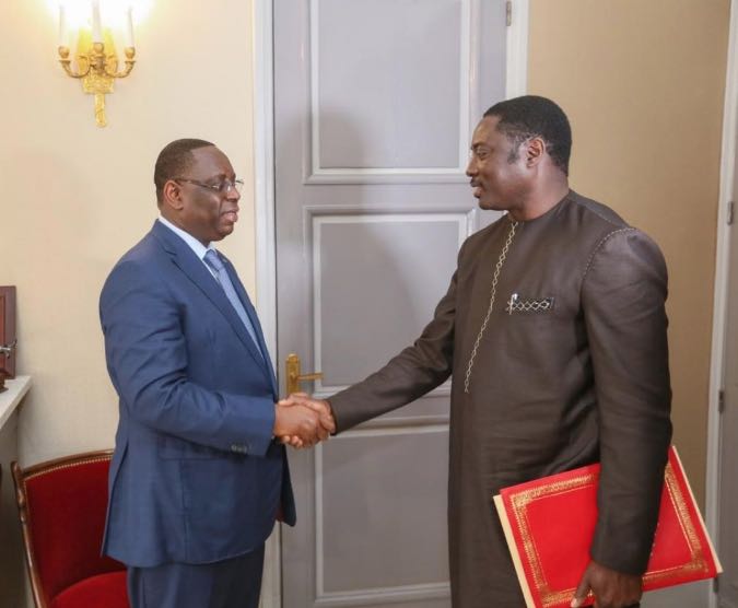 MOFAGambia's tweet photo. The Honourable Minister of Foreign Affairs, International Cooperation  and Gambians Abroad of the Republic of The Gambia,Dr. Mamadou Tangara, meets the President of the  Republic of Senegal,H.E Macky Sall, to further strengthen bilateral  relations. https://t.co/5UNIURQPBZ